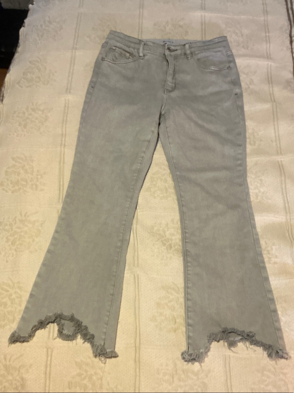 Frayed Hem Light Gray Wide-Leg Jeans